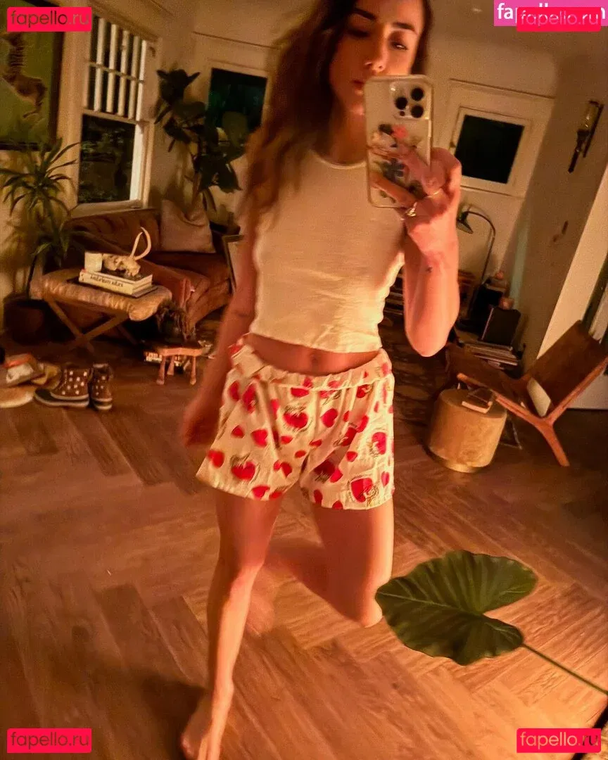 Chloe Bennet Onlyfans Photo Gallery 