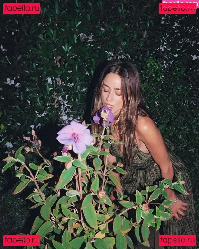 Chloe Bennet Onlyfans Photo Gallery 