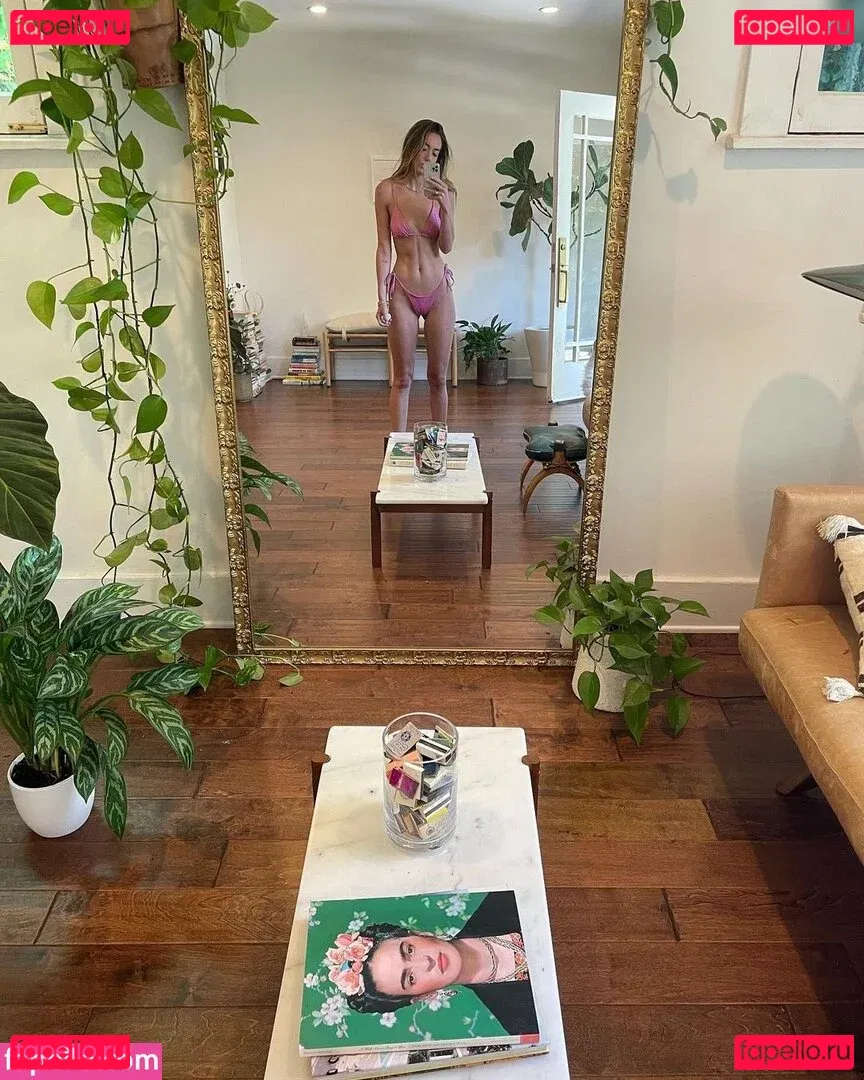 Chloe Bennet Onlyfans Photo Gallery 