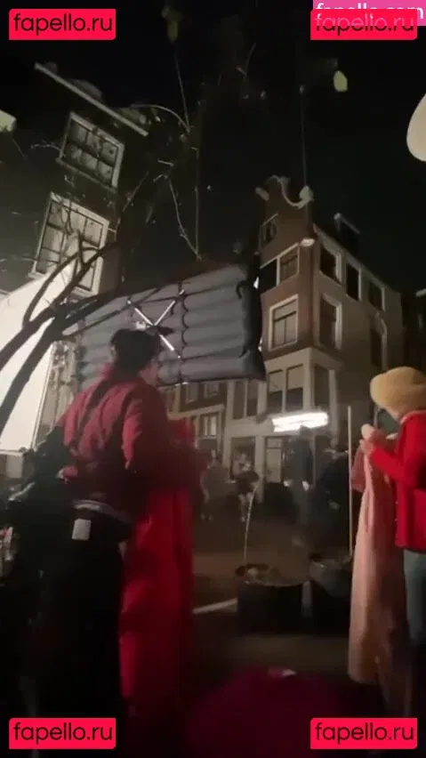 Chloe Bennet Onlyfans Photo Gallery 