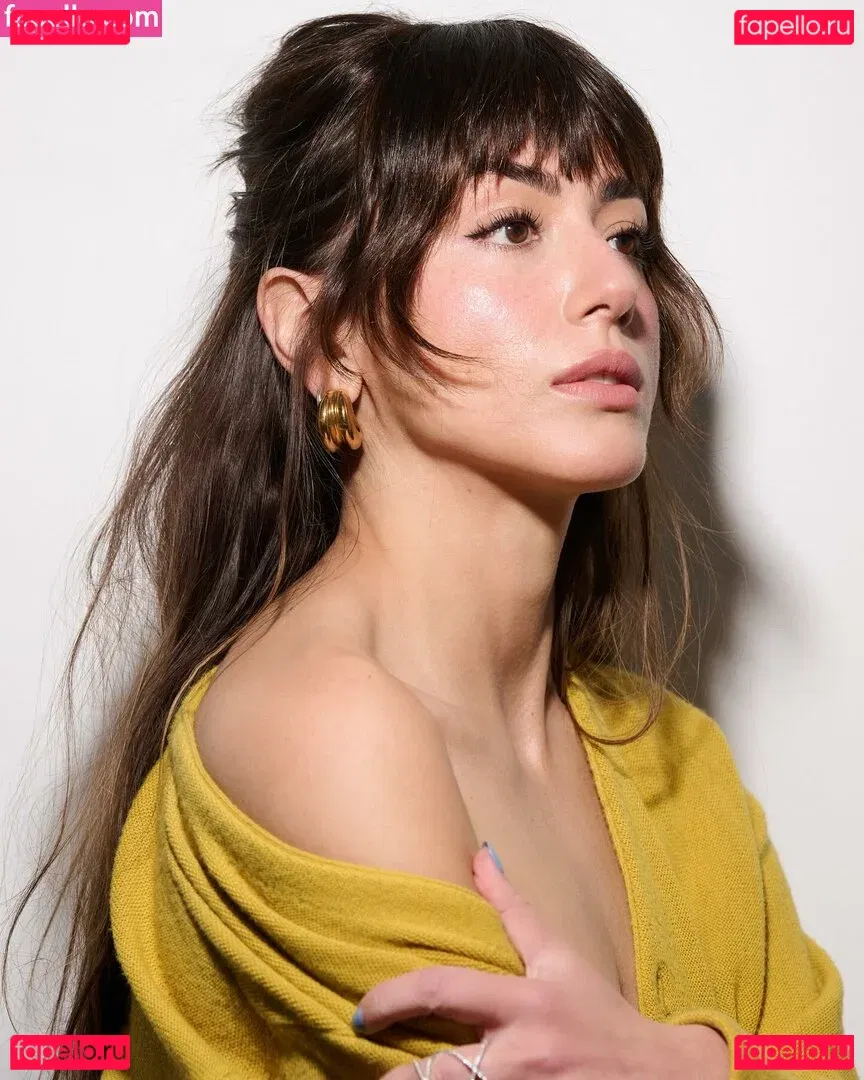 Chloe Bennet Onlyfans Photo Gallery 