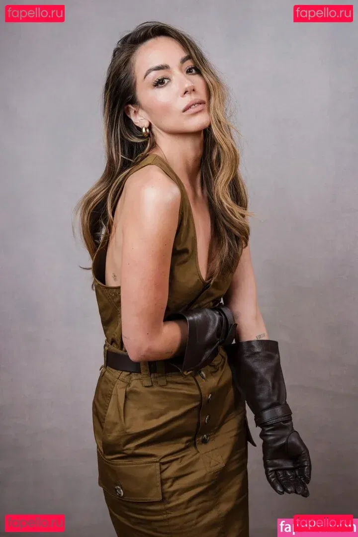 Chloe Bennet Onlyfans Photo Gallery 