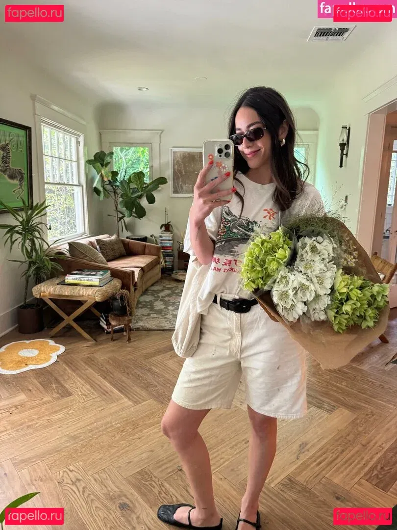 Chloe Bennet Onlyfans Photo Gallery 