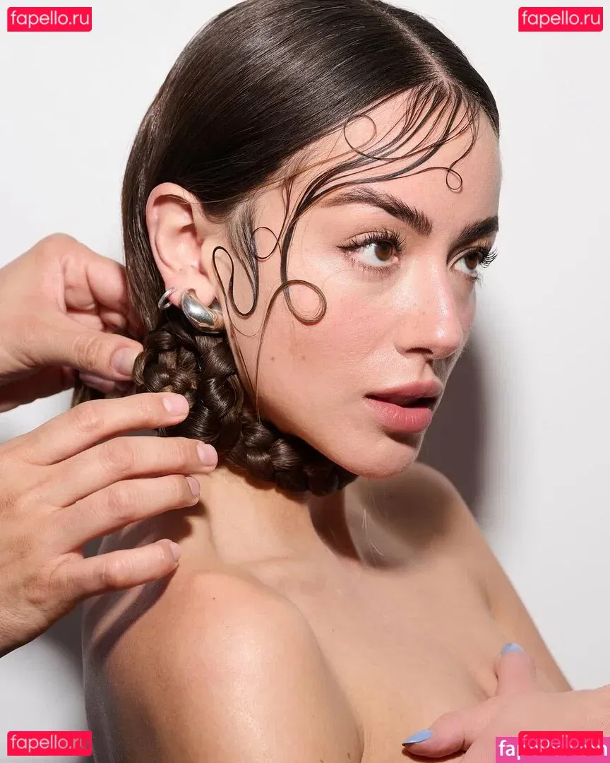 Chloe Bennet Onlyfans Photo Gallery 