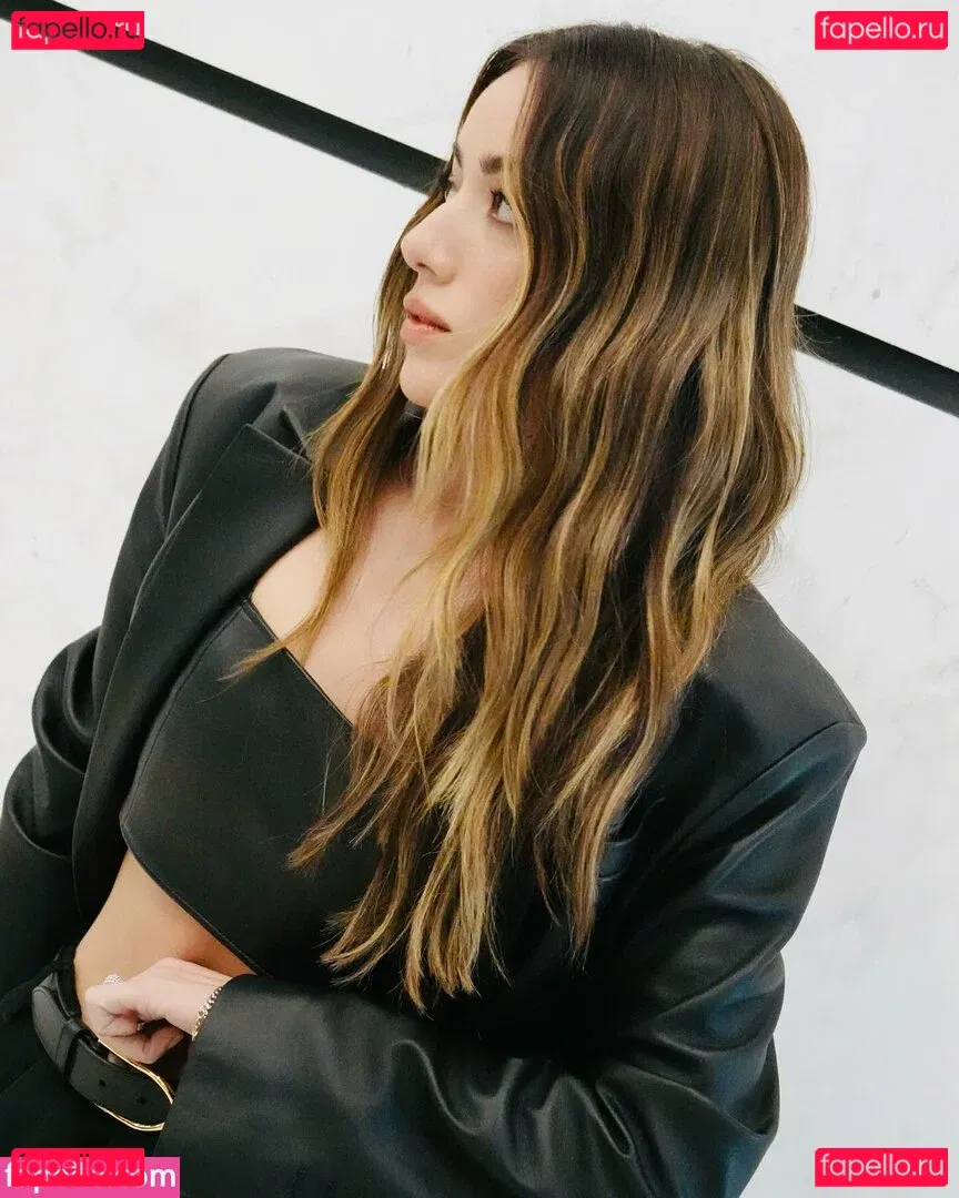 Chloe Bennet Onlyfans Photo Gallery 