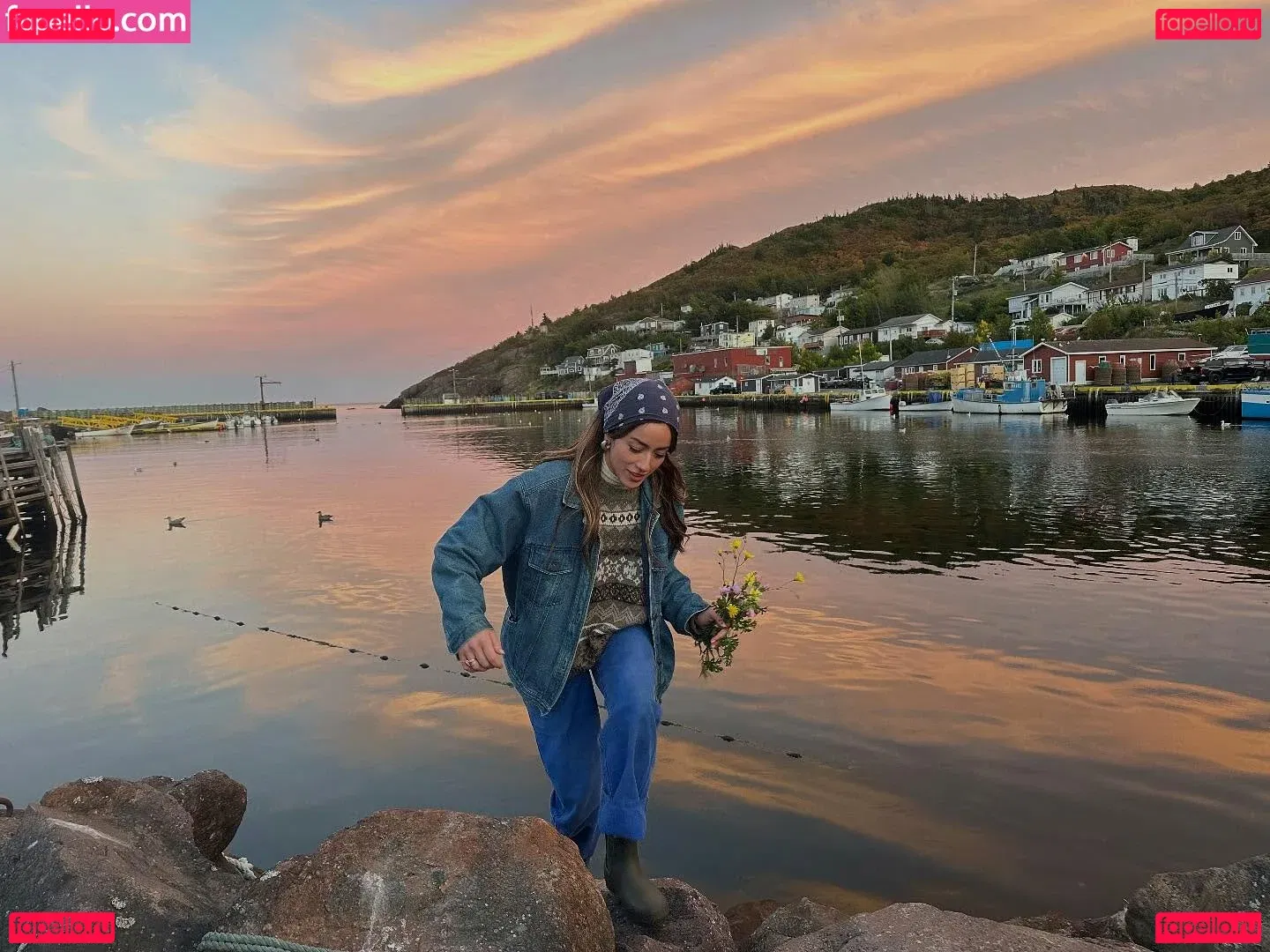 Chloe Bennet Onlyfans Photo Gallery 