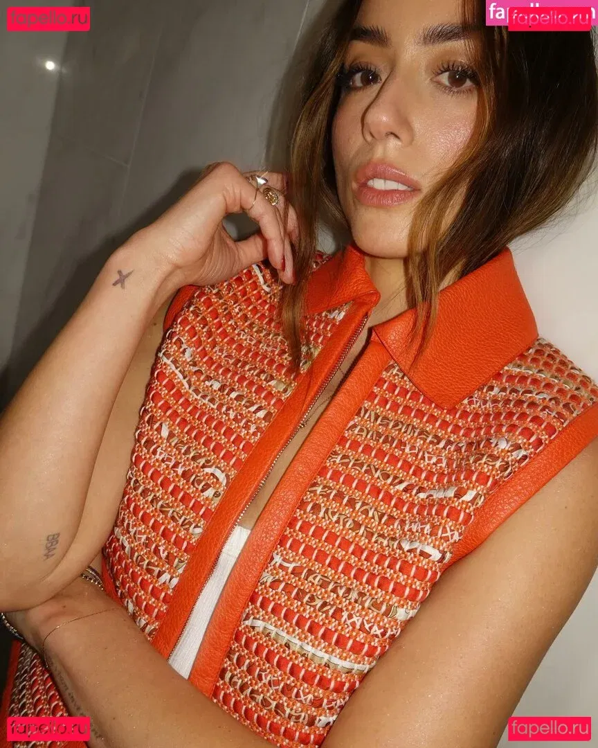 Chloe Bennet Onlyfans Photo Gallery 