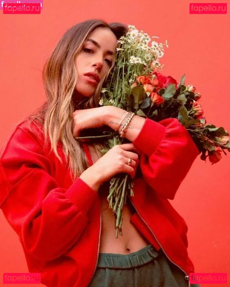 Chloe Bennet Onlyfans Photo Gallery 