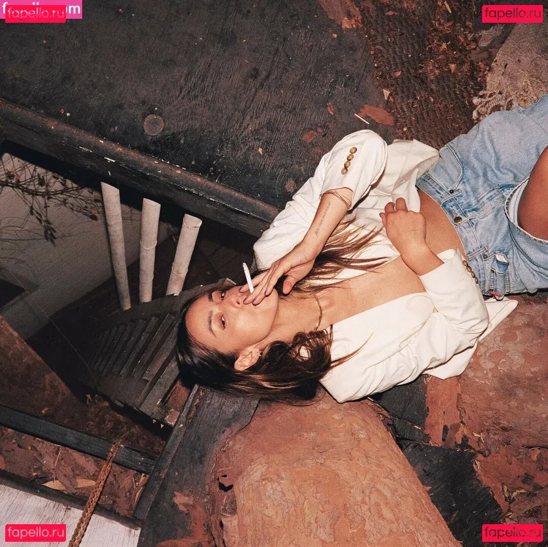 Chloe Bennet Onlyfans Photo Gallery 