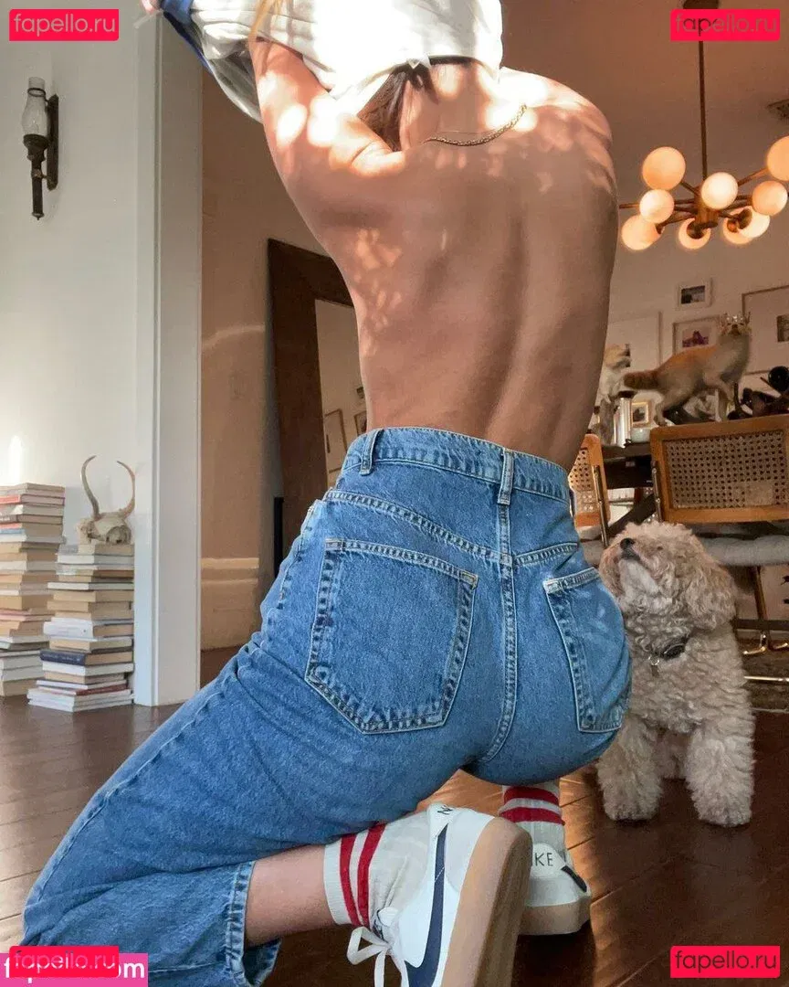 Chloe Bennet Onlyfans Photo Gallery 