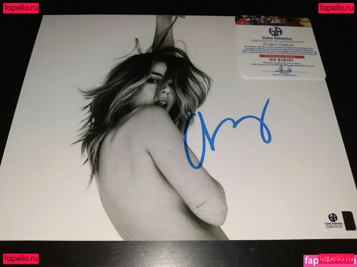 Chloe Bennet Onlyfans Photo Gallery 