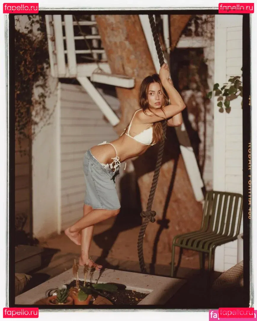 Chloe Bennet Onlyfans Photo Gallery 