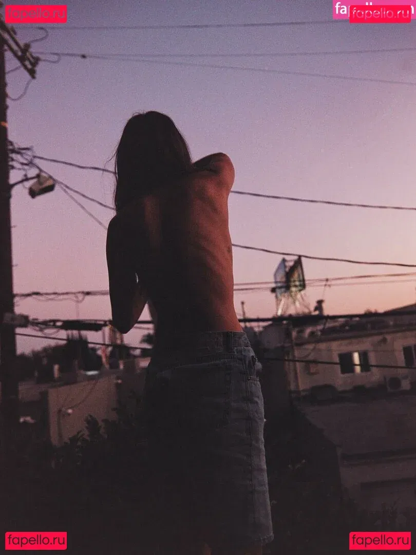 Chloe Bennet Onlyfans Photo Gallery 