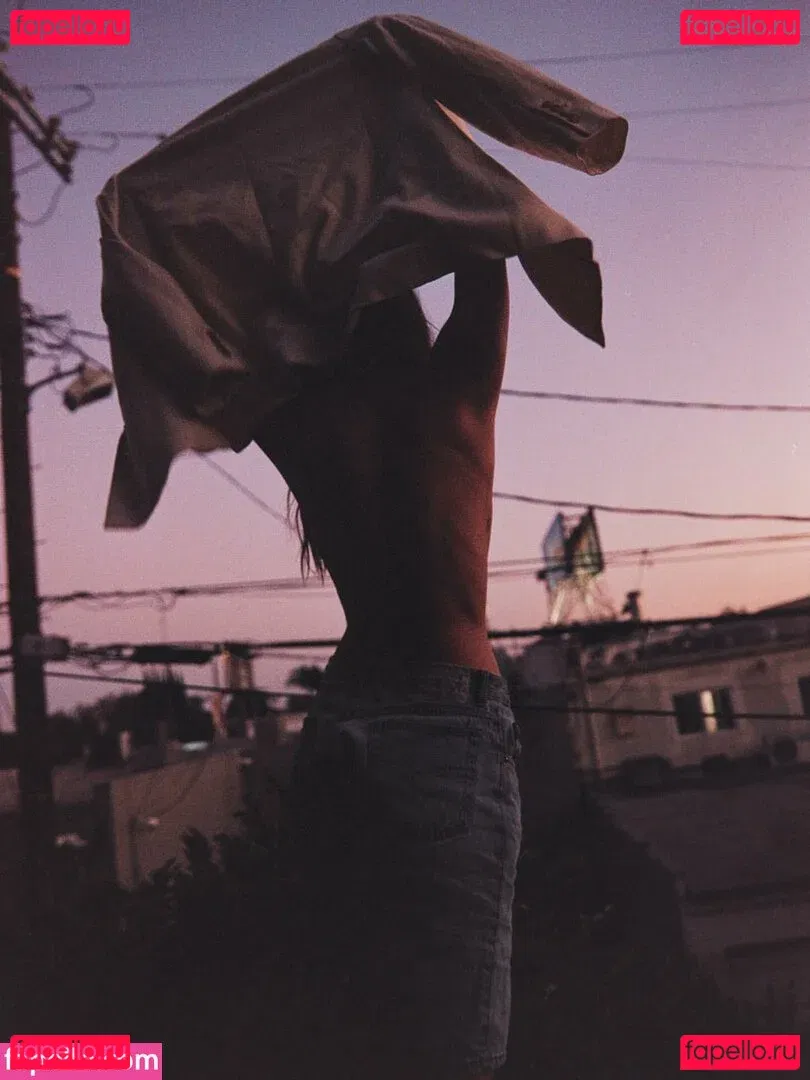 Chloe Bennet Onlyfans Photo Gallery 