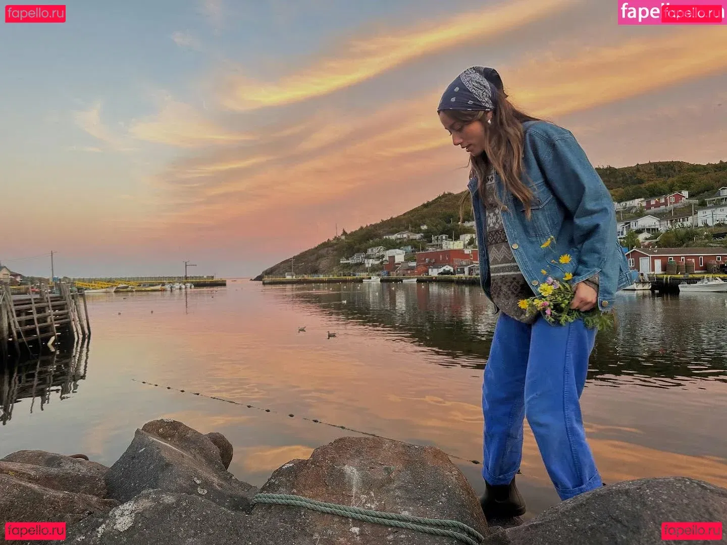 Chloe Bennet Onlyfans Photo Gallery 