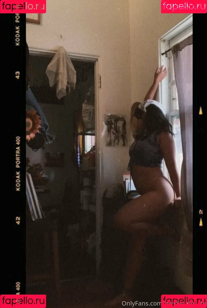 niykiiinamaste Onlyfans Photo Gallery 