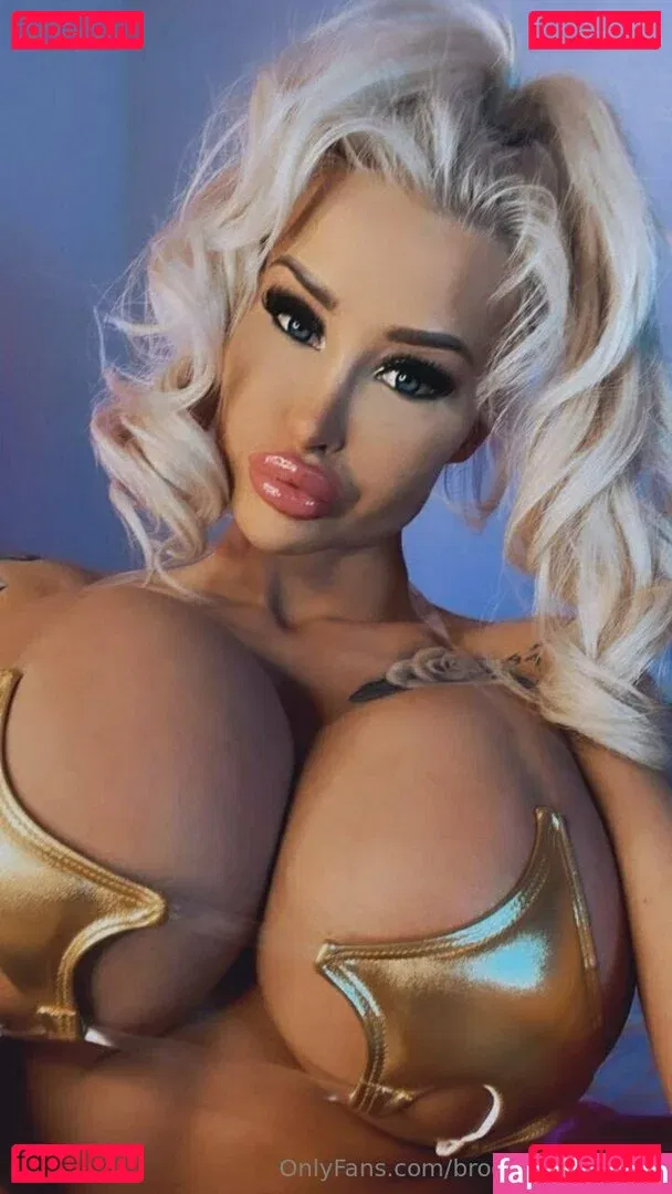 brookegonerouge Onlyfans Photo Gallery 