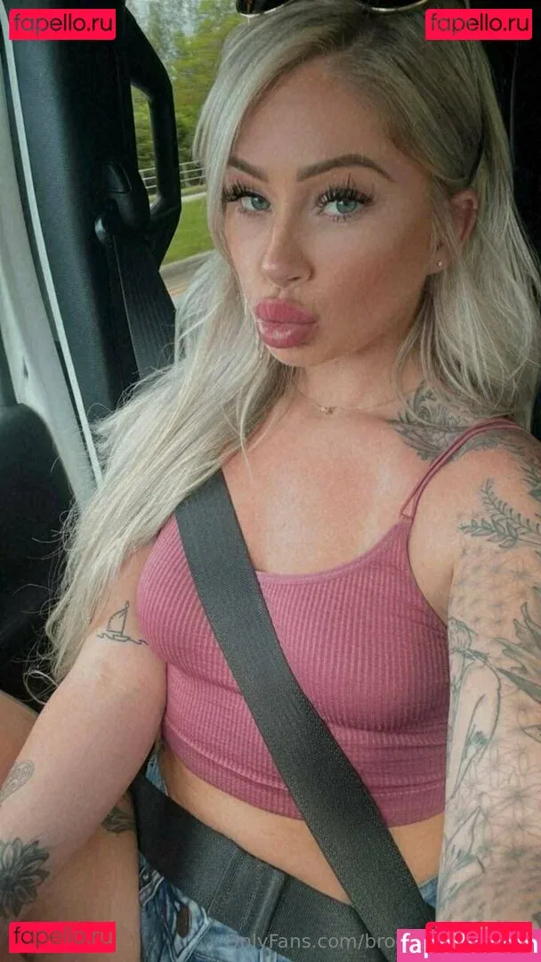 brookegonerouge Onlyfans Photo Gallery 