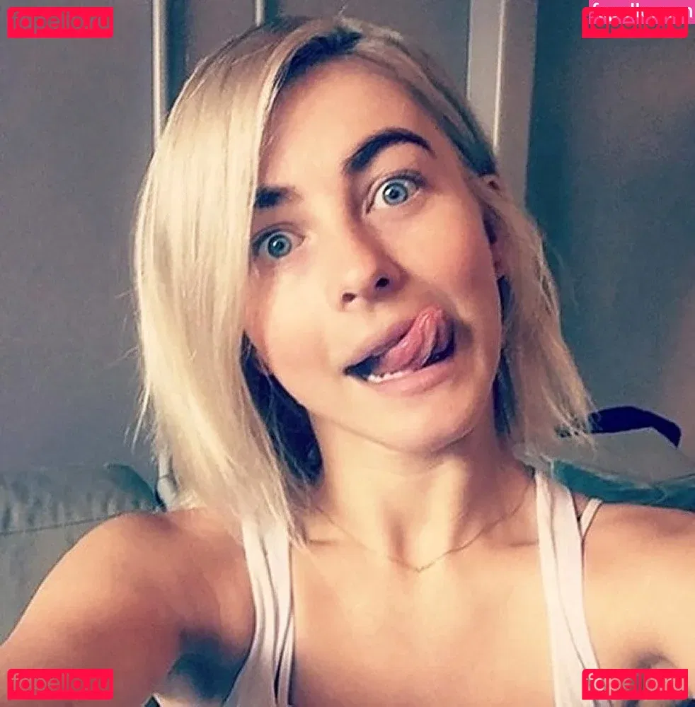 Julianne Hough Onlyfans Photo Gallery 