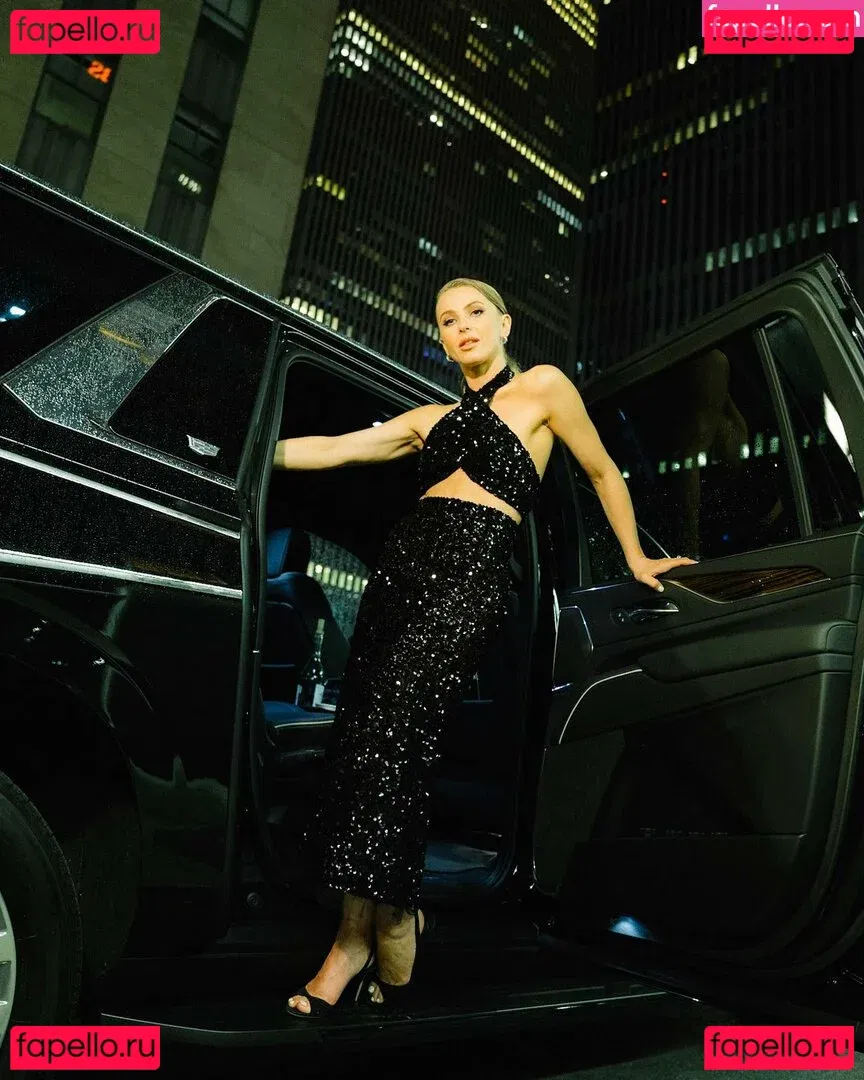 Julianne Hough Onlyfans Photo Gallery 