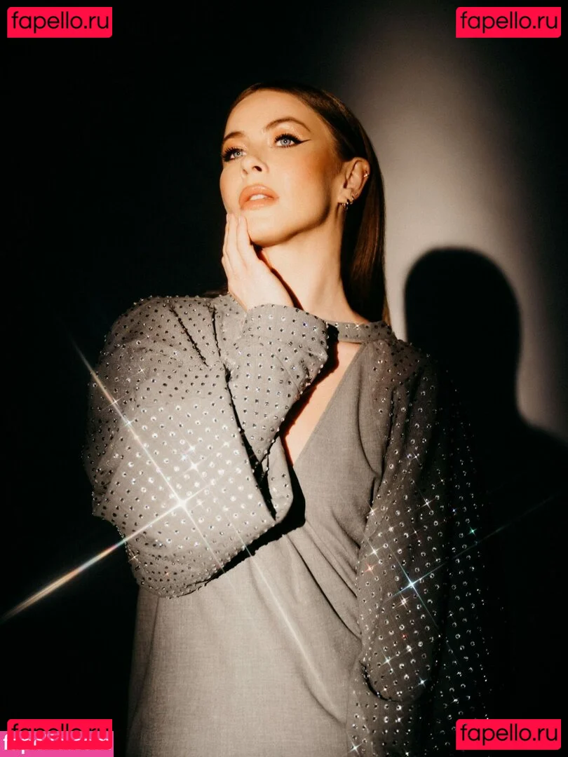 Julianne Hough Onlyfans Photo Gallery 