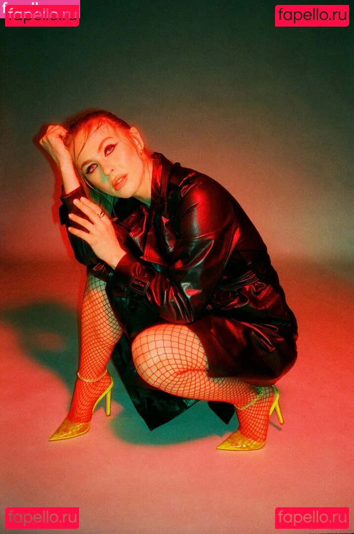 Julianne Hough Onlyfans Photo Gallery 