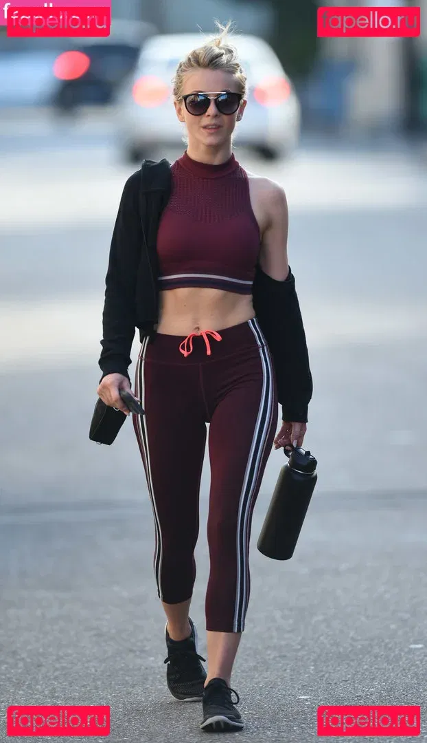 Julianne Hough Onlyfans Photo Gallery 