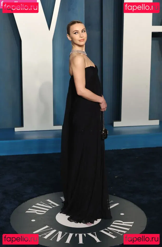 Julianne Hough Onlyfans Photo Gallery 