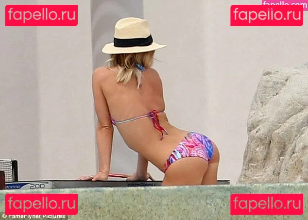 Julianne Hough Onlyfans Photo Gallery 