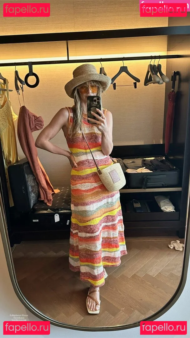 Julianne Hough Onlyfans Photo Gallery 