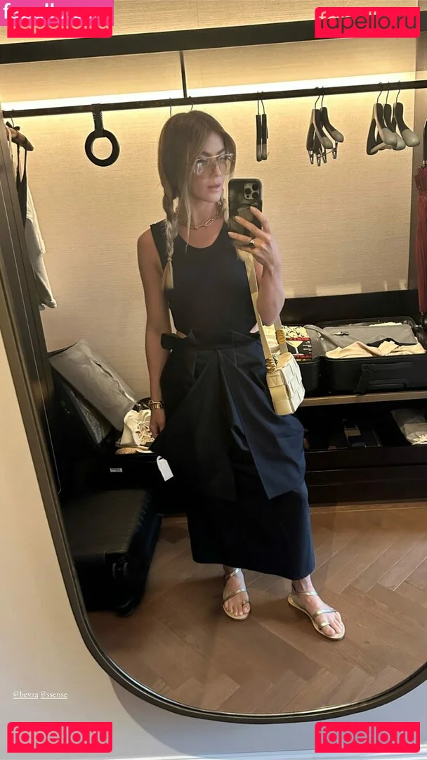 Julianne Hough Onlyfans Photo Gallery 