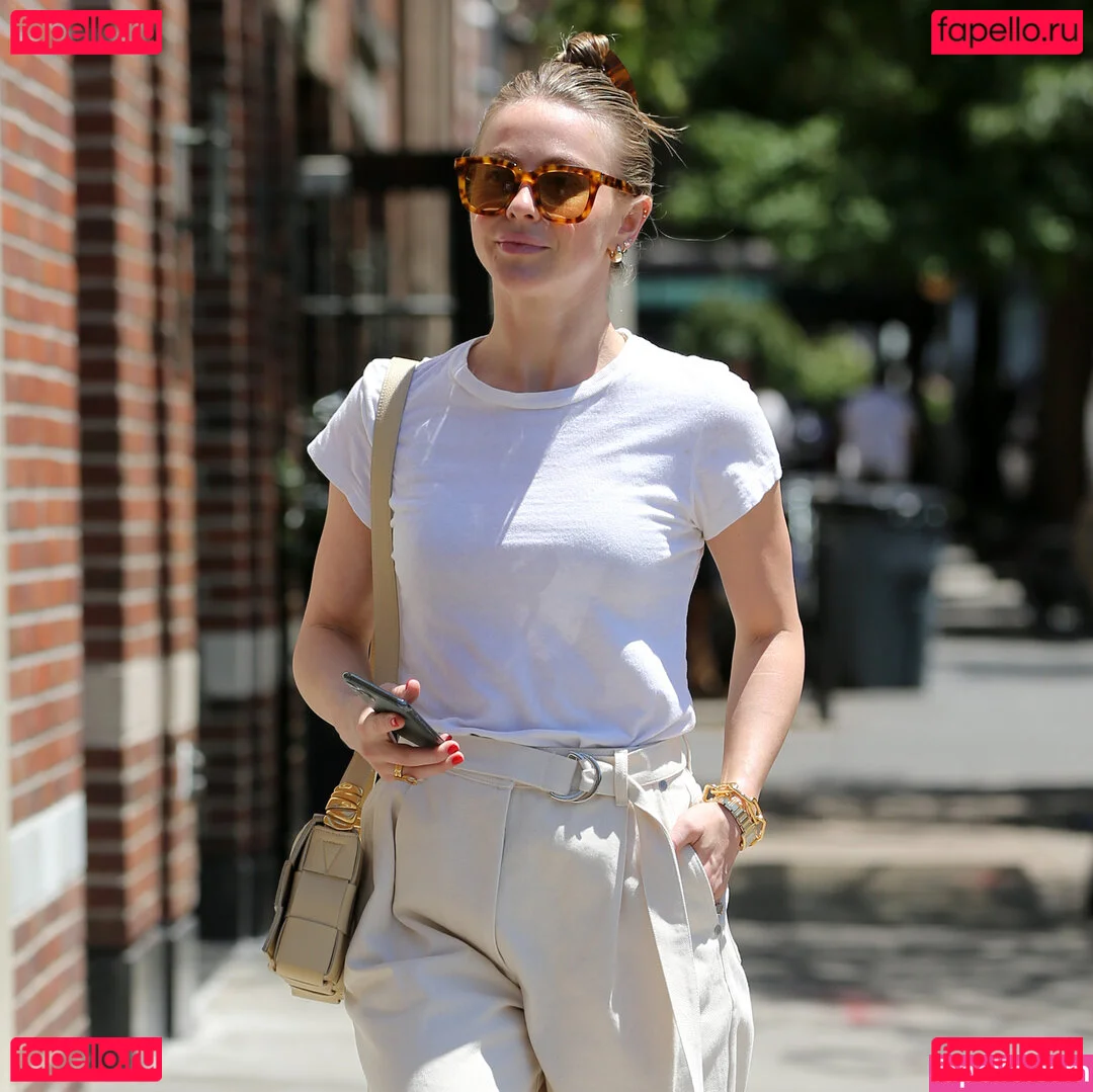 Julianne Hough Onlyfans Photo Gallery 