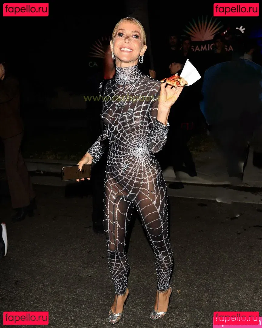 Julianne Hough Onlyfans Photo Gallery 