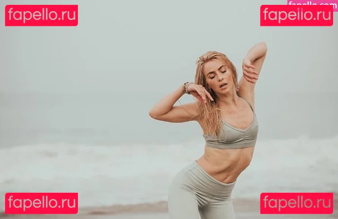 Julianne Hough Onlyfans Photo Gallery 