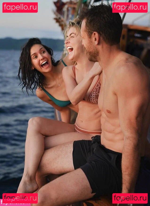 Julianne Hough Onlyfans Photo Gallery 