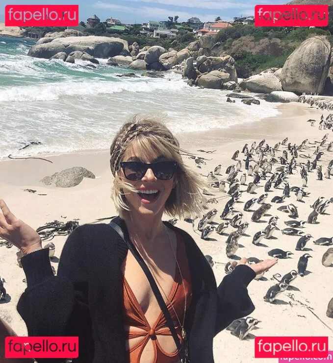 Julianne Hough Onlyfans Photo Gallery 