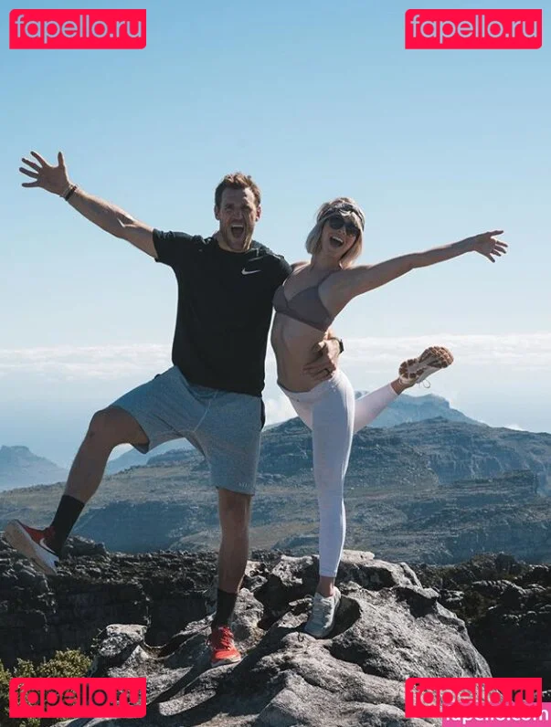 Julianne Hough Onlyfans Photo Gallery 