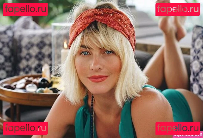 Julianne Hough Onlyfans Photo Gallery 