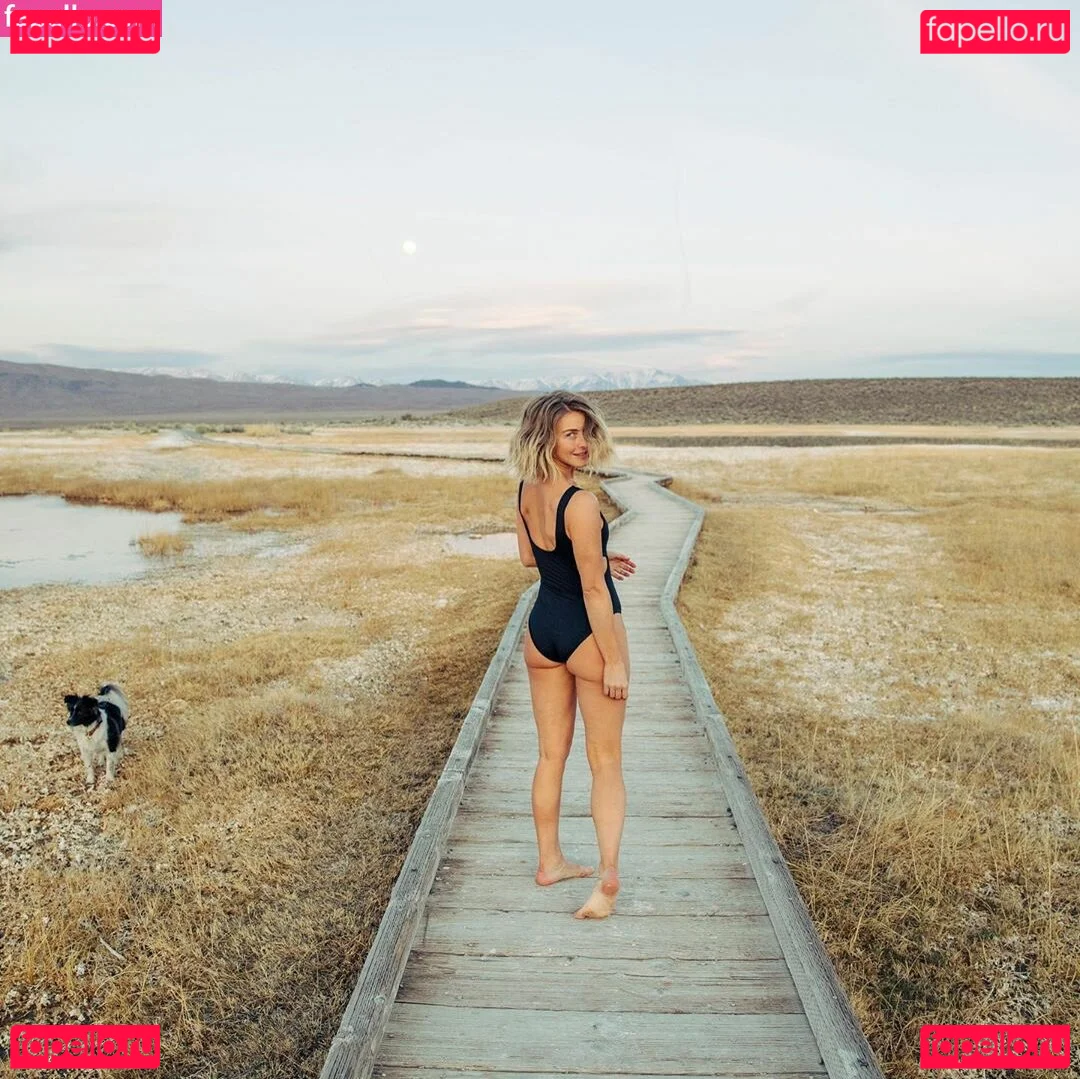 Julianne Hough Onlyfans Photo Gallery 