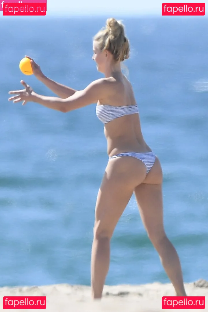 Julianne Hough Onlyfans Photo Gallery 