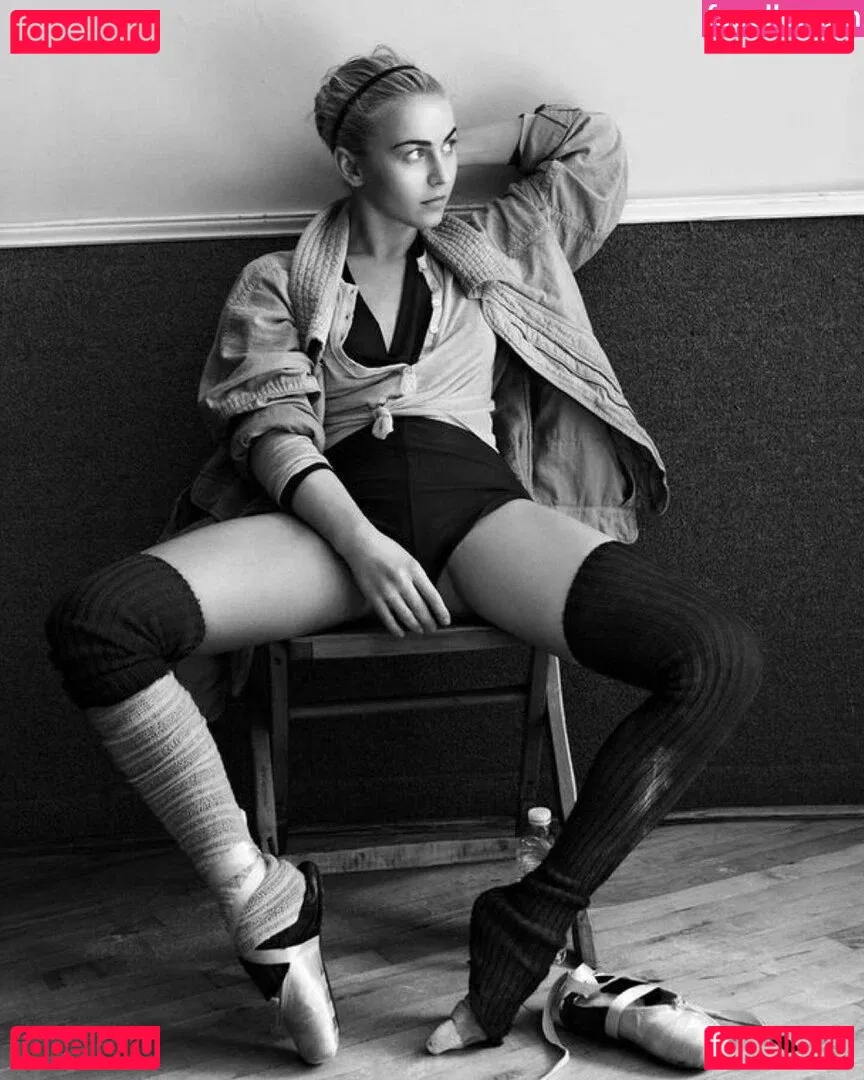 Julianne Hough Onlyfans Photo Gallery 