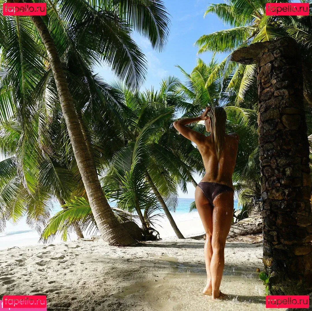 Julianne Hough Onlyfans Photo Gallery 