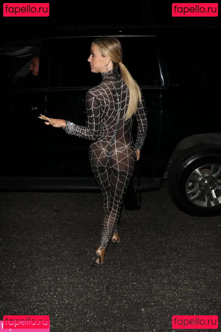 Julianne Hough Onlyfans Photo Gallery 