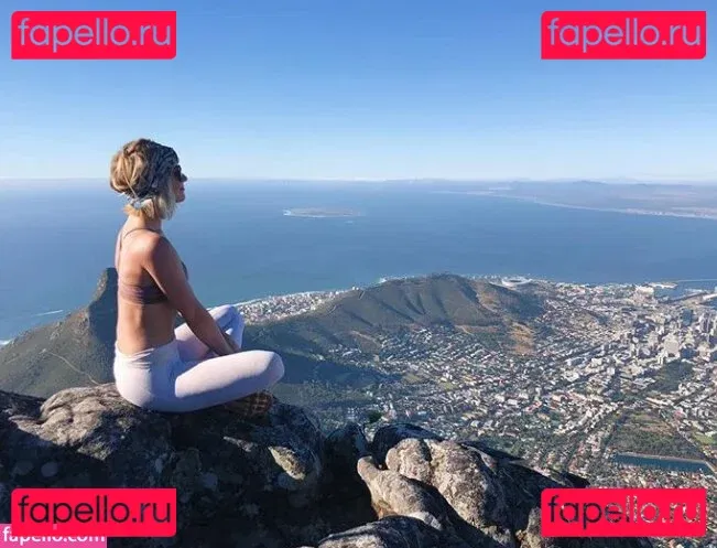 Julianne Hough Onlyfans Photo Gallery 