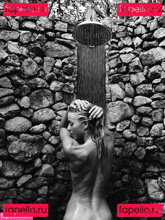 Julianne Hough Onlyfans Photo Gallery 