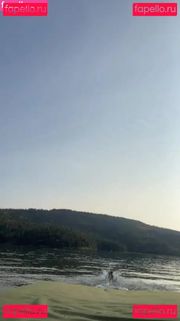 Julianne Hough Onlyfans Photo Gallery 