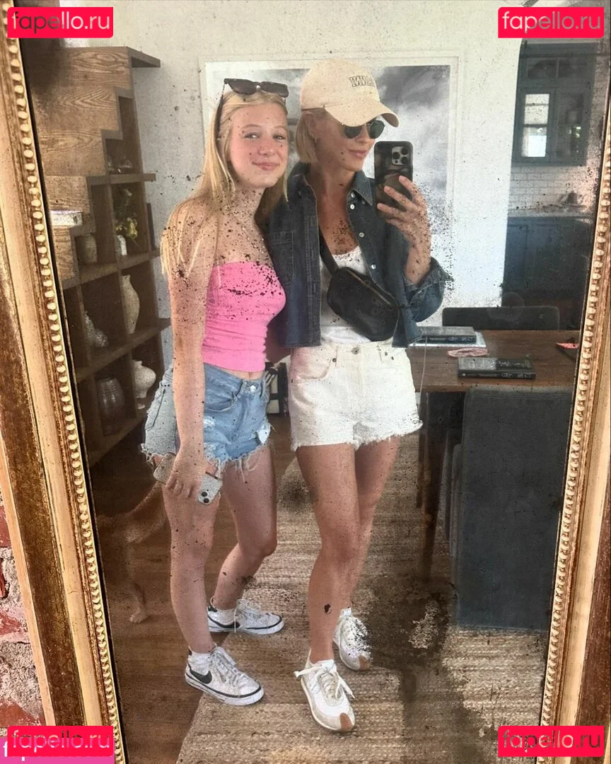 Julianne Hough Onlyfans Photo Gallery 