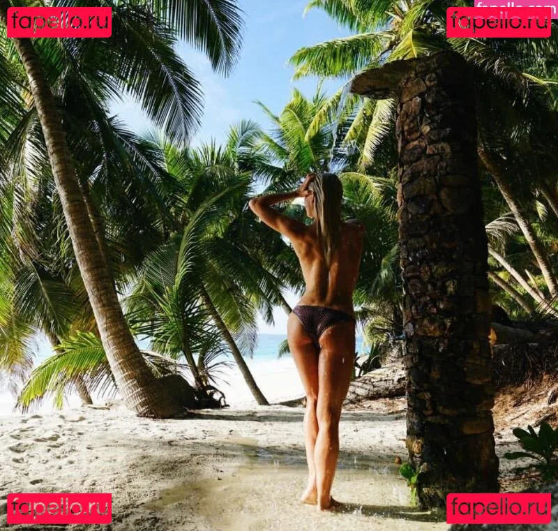 Julianne Hough Onlyfans Photo Gallery 