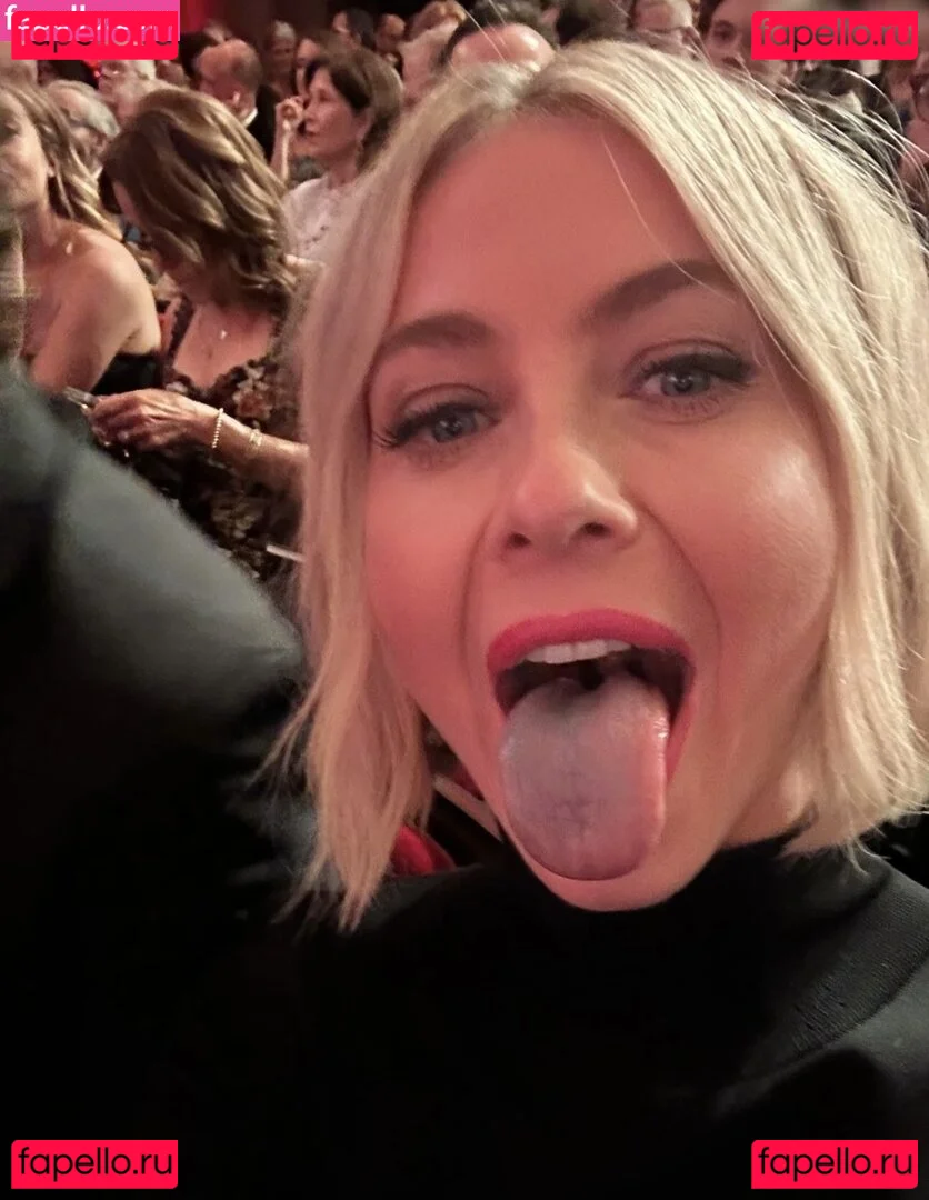 Julianne Hough Onlyfans Photo Gallery 