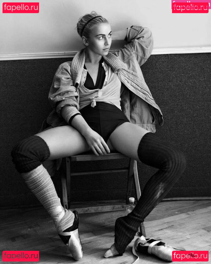 Julianne Hough Onlyfans Photo Gallery 